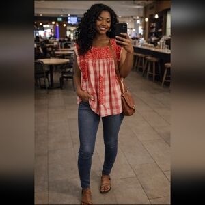 Mi Golondrina Red and Pink Floral Embroidered Top‎